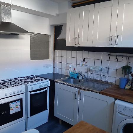 Single Room With Underbed 8 Londres Exterior foto