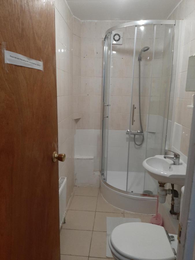 Single Room With Underbed 8 Londres Exterior foto